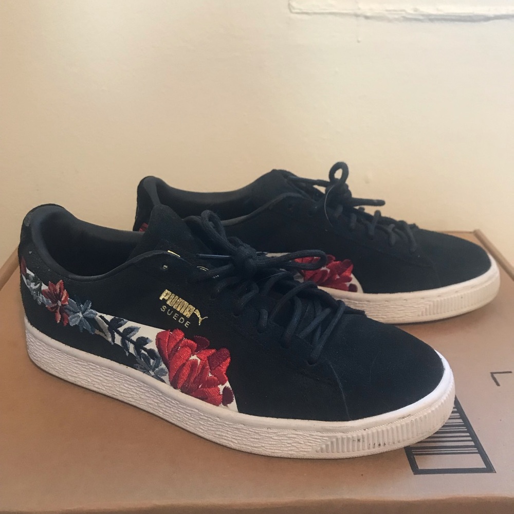 Embroidered floral puma sneakers